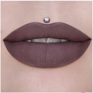 DELICIOUS Jeffree Star Velour Liquid Lipstick

New in box